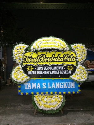 Papan Bunga Duka di Aikmel